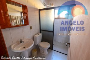 Casa á venda no bairro Arpoador em Peruíbe