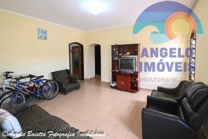 Casa térrea, 3 dormitórios á venda no bairro Florida em Peruíbe