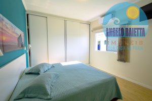 Casa á venda no bairro Jardim Beira Mar em Peruíbe, á 200 metros da praia