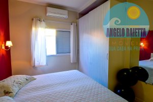 Casa á venda no bairro Jardim Beira Mar em Peruíbe, á 200 metros da praia