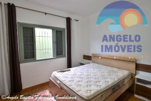 Casa com piscina, 2 lotes, á venda no bairro Cidade Nova Peruíbe