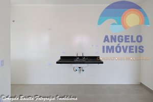 Apartamento á venda no bairro Belmira Novaes em Peruíbe