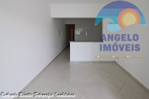 Casa lado linha á venda no bairro Stella Maris em Peruibe