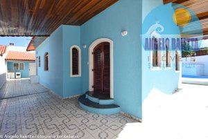 Casa terrea em 2 lotes, 3 dormitorios, Oásis, á 200 metros da praia