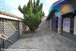Casa á venda no bairro Oásis em Peruíbe