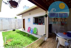 Casa á venda no bairro Josedy em Peruíbe