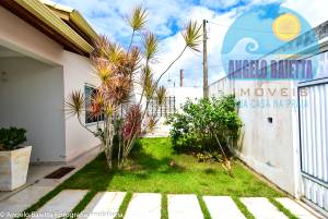 Casa á venda no bairro Josedy em Peruíbe