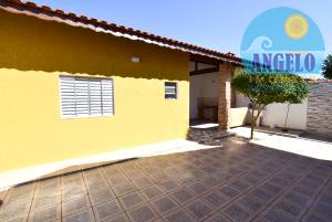 Casa para locação de temporada no bairro Casablanca em Peruíbe, á 400 metros da praia