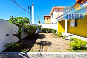 Casa para locação de temporada no bairro Casablanca em Peruíbe, á 400 metros da praia