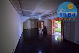 Casa para venda no bairro Turistico em Peruibe, até 200 metros da praia
