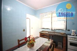 Casa para venda no bairro Jardim Peruibe em Peruíbe, á de 1200 metros da praia