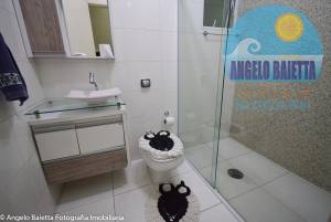 Casa á venda no bairro Vila Romar em Peruíbe