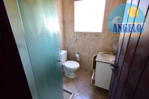 Casa á venda no bairro Samburá em Peruíbe