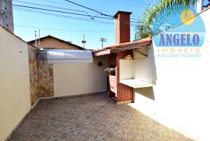 Casa á venda no bairro Samburá em Peruíbe