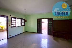Casa á venda no bairro Samburá em Peruíbe