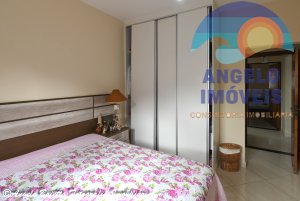 Casa á venda no bairro Jardim Marcia em Peruíbe