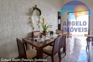 Casa á venda no bairro Florida em Peruíbe