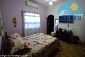 Casa á venda no bairro Oásis em Peruíbe