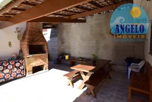 Casa com piscina para venda no bairro Ribamar, á 200 metros da praia
