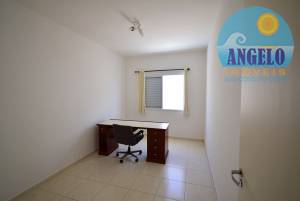 Casa com 3 dormitorios em Peruíbe, entre 400 e 800 metros da praia